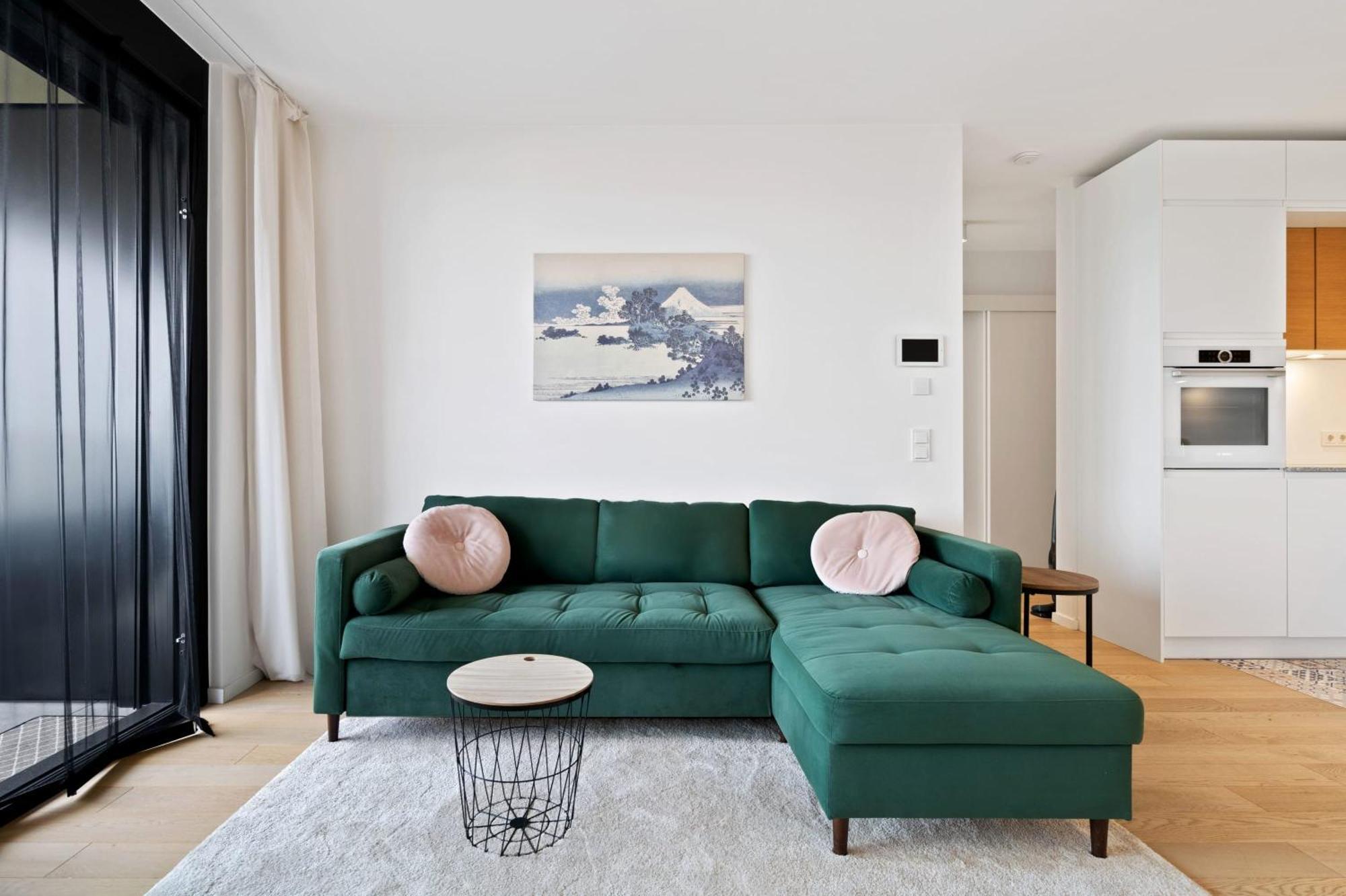Apartment Luxurious Retreat Balcony & Pool Access Luxemburg