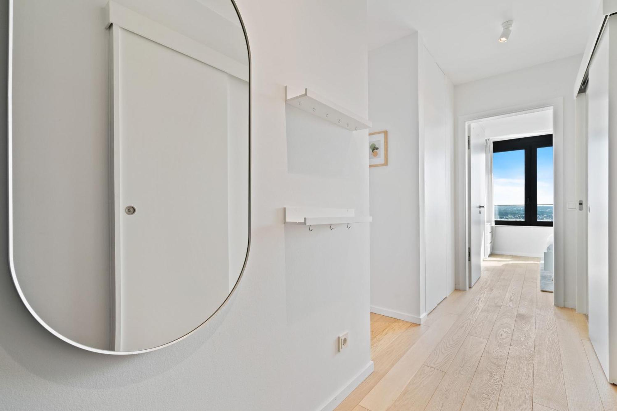 Apartment Luxurious Retreat Balcony & Pool Access Luxemburg
